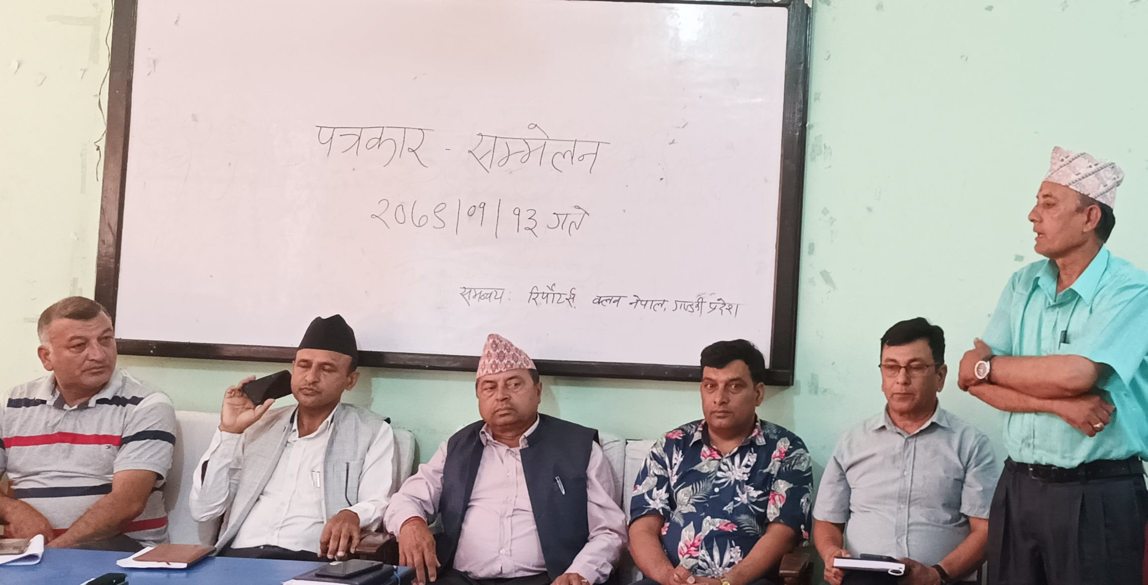 तनहुँमा कांग्रेस निकटका ७ जनाले दिए सामूहिक राजीनामा
