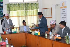 राष्ट्रियसभा सदस्यमा मनोनीत नारायणप्रसाद दाहालले लिए सपथ