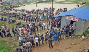 सरकारले कारबाहीको चेतावनी दिएपछि इम्बोस्ड नम्बर जडान गर्नेको भीड बढ्यो
